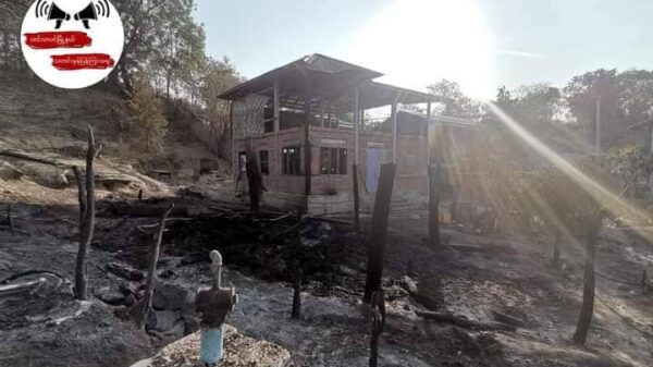 ကနီနှင့် ယင်းမာပင်နယ်စပ်ရှိ ကျေးရွာ၃ ရွာ မီးရှို့ဖျက်ဆီးခံရပြီးနောက် တွေ့ရစဥ်၊ ဓာတ်ပုံ-ယင်းမာပင်မြို့နယ် သတင်းမှန်ပြန်ကြားရေး