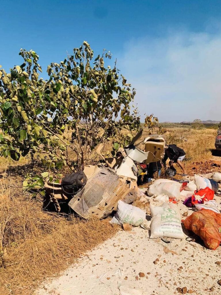 (ယနေ့ နေ့လည်ပိုင်းက မိုင်းထိမှန်ခဲ့သညိ့ ဖြစ်စဥ်နေရာအားတွေ့ရစဥ်၊ဓာတ်ပုံ - AMM)