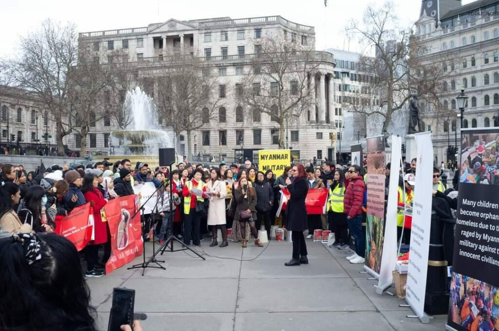 ဓာတ်ပုံ - Click to Fight UK