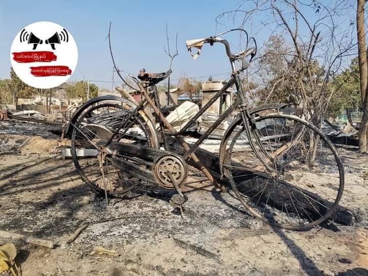 ကနီနှင့် ယင်းမာပင်နယ်စပ်ရှိ ကျေးရွာ၃ ရွာ မီးရှို့ဖျက်ဆီးခံရပြီးနောက် တွေ့ရစဥ်၊ ဓာတ်ပုံ-ယင်းမာပင်မြို့နယ် သတင်းမှန်ပြန်ကြားရေး