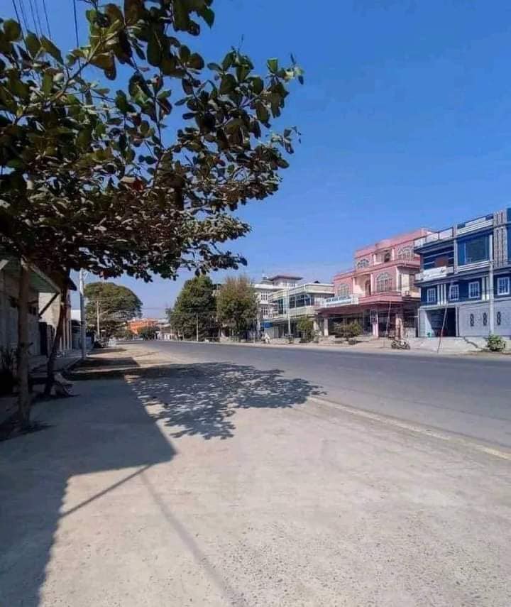 ၂၀၂၃ ဖေဖော်ဝါရီ ၁ ရက်တွင် အသံတိတ်သပိတ်ဆင်နွှဲနေသောကလေးမြို့ ။ ဓါတ်ပုံ-CJ