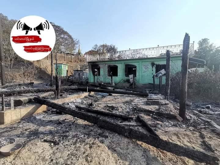 ကနီနှင့် ယင်းမာပင်နယ်စပ်ရှိ ကျေးရွာ၃ ရွာ မီးရှို့ဖျက်ဆီးခံရပြီးနောက် တွေ့ရစဥ်၊ ဓာတ်ပုံ-ယင်းမာပင်မြို့နယ် သတင်းမှန်ပြန်ကြားရေး