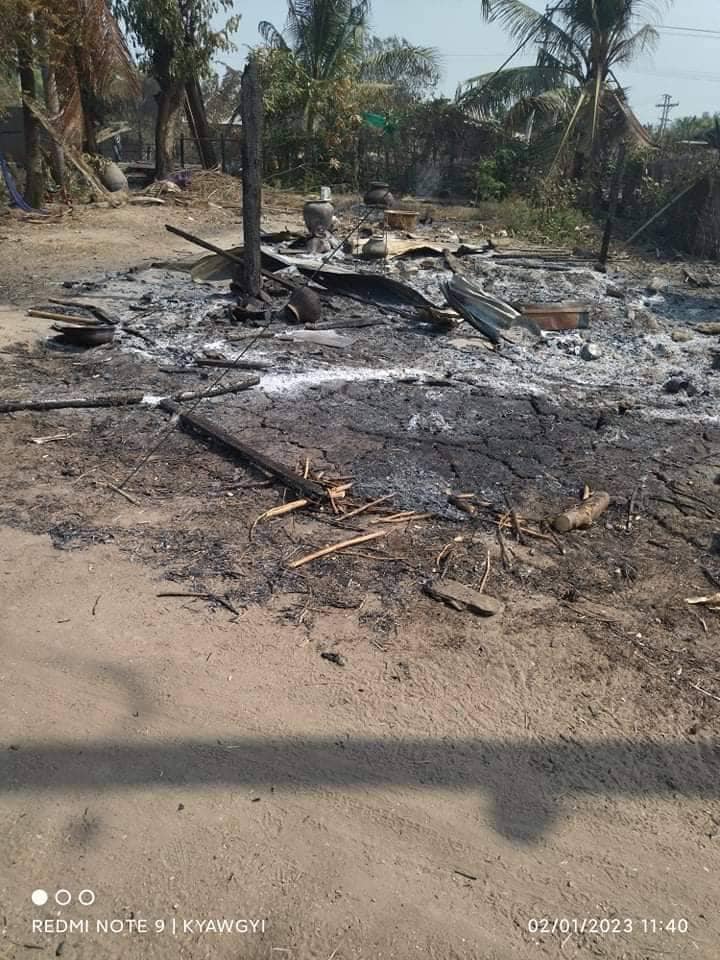 သရက်ပင်ဝန်းကျေးရွာ မီးရှို့ခံရပြီးနောက် တွေ့ရစဥ်၊ ဓာတ်ပုံ-Shwebo LPDF