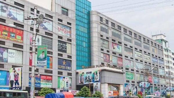 မီးဘေးအကြောင်းပြကာ ယုဇနပလာဇာရှိဖုန်းပြင်ဆိုင်များ ပစ္စည်းများအသုံးပြုခွင့်ကန့်သတ်
