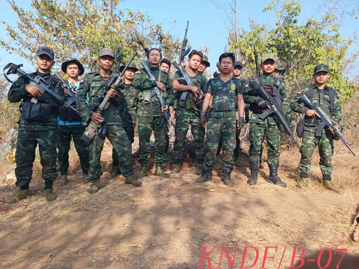 ကရင်နီအမျိုးသားများကာကွယ်ရေးတပ် တပ်ရင်း - ၇ မှ ရဲဘော်များအား တွေ့ရစဥ်၊ ဓာတ်ပုံ - KNDF