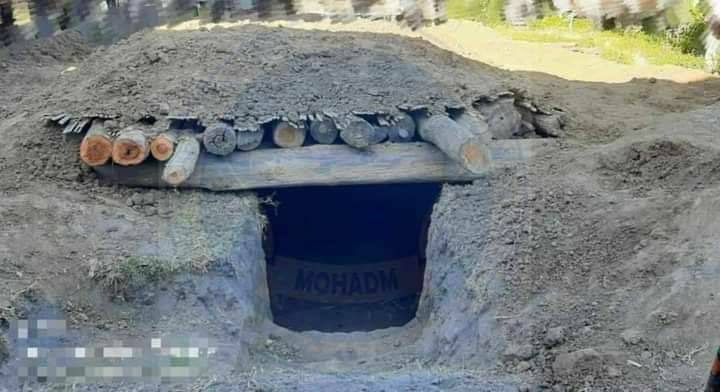 ဓာတ်ပုံ − MOHADM၊ မြေပြင်မှာတွေ့မြင်ရတဲ့ ဗုံးခိုကျင်း