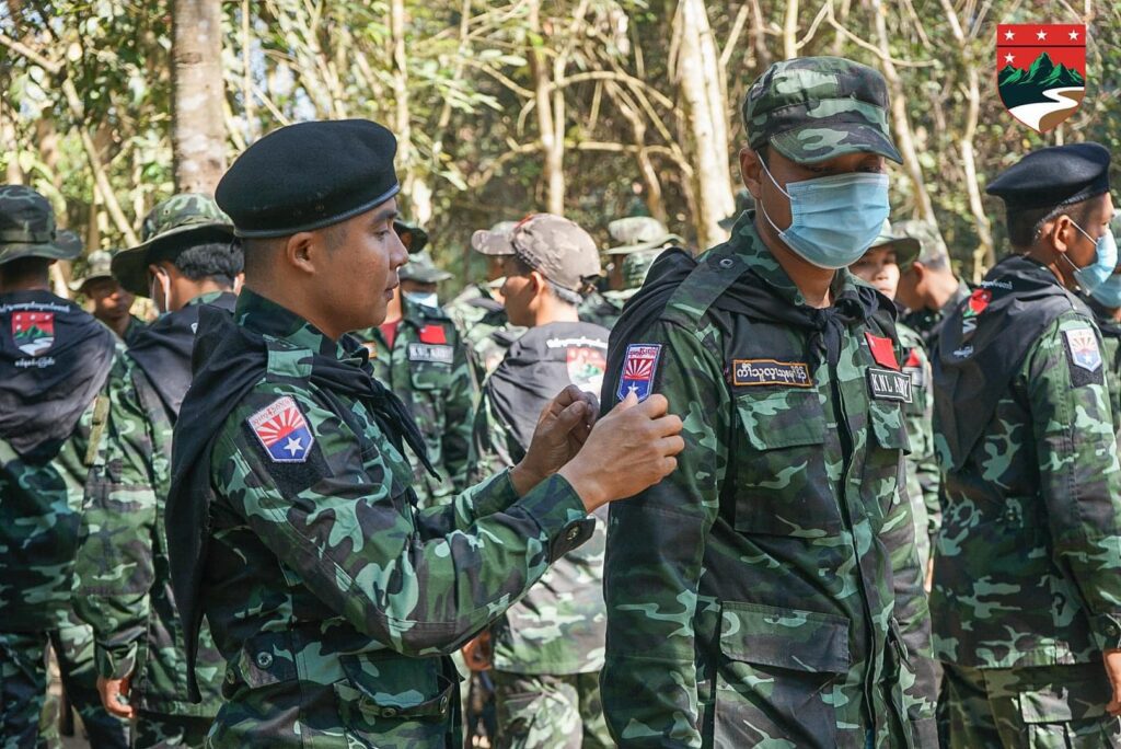 ဒေါနစစ်ကြောင်းမှရဲဘော်များ ဗိုလ်ချုပ်အောင်ဆန်းမွေ့နေ့ပွဲ ကျင်းပ