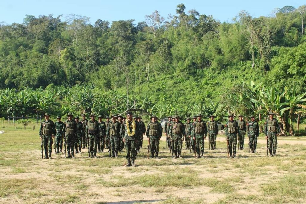 (တောင်ပိုင်းစစ်ဒေသကွပ်ကဲရေး၊အထူးစစ်ဆင်ရေးသင်တန်း (အပတ်စဥ် - ၄) သင်တန်းဆင်းပွဲပြုလုပ်စဥ်။NUG-MOHAAI)
