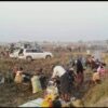 မီးရှို့ဖျက်ဆီးခံရသော လောင်းရှည်ကျေးရွာနှင့် လက်ပံလှ ကျေးရွာ မြင်ကွင်းနှင့် ထွက်ပြေးလာရသော ပြည်သူများအား တွေ့ရစဉ်၊ ဓာတ်ပုံ-ခင်ဦးမြို့နယ် သတင်းမှန်ပြန်ကြားရေး