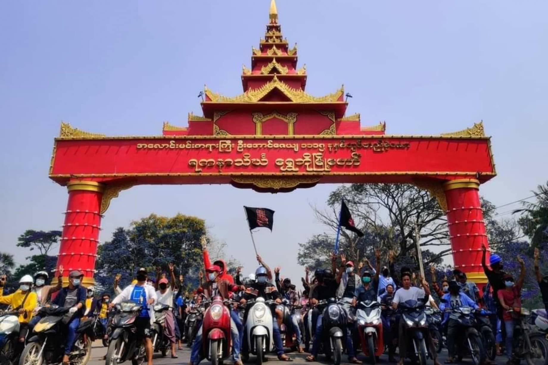(စစ်ကိုင်းတိုင်း ရွှေဘိုမြို့တွင် စစ်အာဏာရှင်ဆန့်ကျင်ရေးအဖြစ် ၂၀၂၁ မေလအတွင်းက ဆန္ဒပြခဲ့ကြစဉ်။ ဓာတ်ပုံ-CJ)