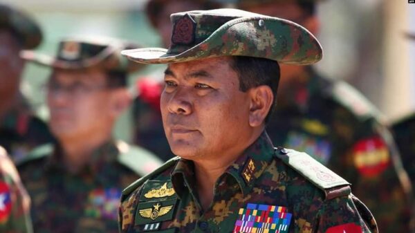 စစ်တပ်(ညှိကွပ်)မောင်မောင်အေး