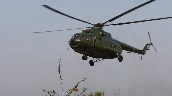 (စစ်​ကောင်စီ၏M-17 ရဟတ်ယာဥ်တစ်စီး ။ဓါတ်ပုံ-စစ်​ကောင်စီ)