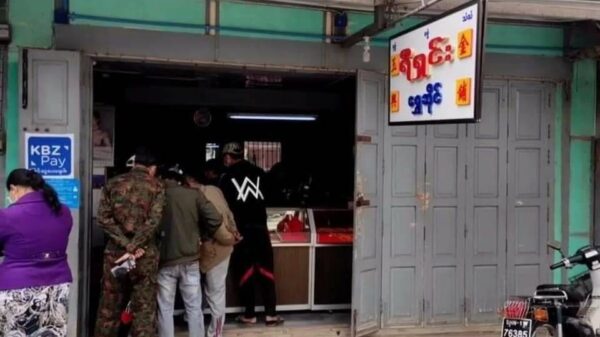 သီပေါမြို့မဈေးမှာ ဖွင့်ထားတဲ့ ရွှေဆိုင် ဓားပြတိုက်ခံရ