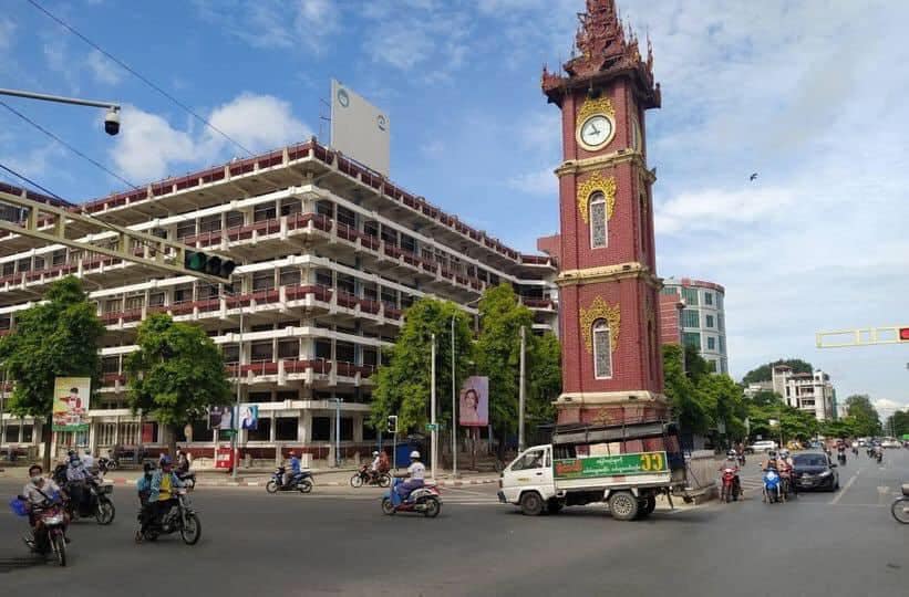 မန္တလေးမှာ ၂ ရက်အတွင်း စစ်ကောင်စီနဲ့ဆက်နွယ်တဲ့နေရာ ၄ ခုထက်မနည်း တိုက်ခိုက်ခံရ