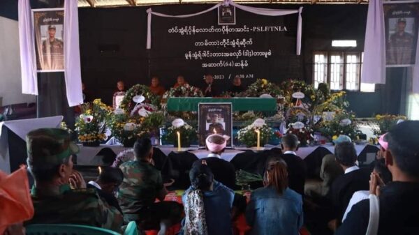 TNLA ဒုစစ်ဦးစီးချုပ်၏ ဈာပနအခမ်းအနားပြုလုပ်နေစဉ်၊ ဓာတ်ပုံ - TNLA