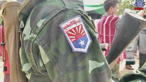KNU တပ်သားတစ်ဦးအား တွေ့ရစဉ်၊ ဓာတ်ပုံ - KNU