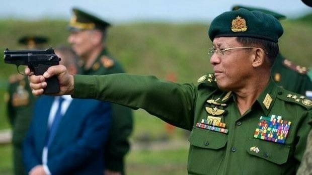 စစ်ကောင်စီရဲ့ လက်နက်ကိုင်ခွင့်ထောင်ချောက်