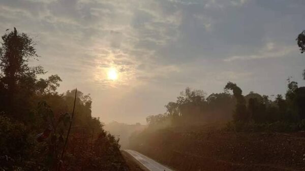(မြစ်ကြီးနား - ပူတာအိုလမ်းပိုင်းတစ်နေရာအား တွေ့ရစဉ်။ ဓာတ်ပုံ - CJ)