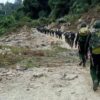 (ကချင်လွတ်လပ်ရေးတပ်မတော်(KIA)မှ ရဲဘော်များအား ရှေ့တန်းတစ်နေရာ၌ တွေ့ရစဉ်။ဓာတ်ပုံ - CJ)