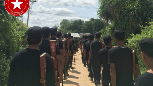 (အရာတော်မြို့နယ် ပြည်သူ့ကာကွယ်ရေးအဖွဲ့(ပကဖ - အရတ)ရဲဘော်များအား တွေ့ရစဥ်။ ဓာတ်ပုံ - အရာတော်(ပကဖ))