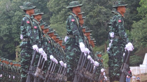 ကရင်နီတပ်မ​တော်(KA)တပ်ဖွဲ့ဝင်များ။