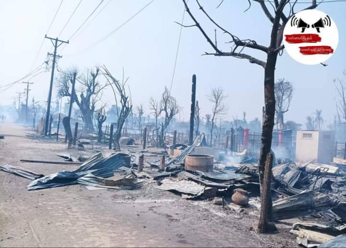 (မီးရှို့ဖျက်ဆီးခံရသော ကုန်းရွာနေအိမ်များအား တွေ့ရစဥ်။ ဓာတ်ပုံ-ယင်းမာပင်မြို့နယ် သတင်းမှန်ပြန်ကြားရေး)
