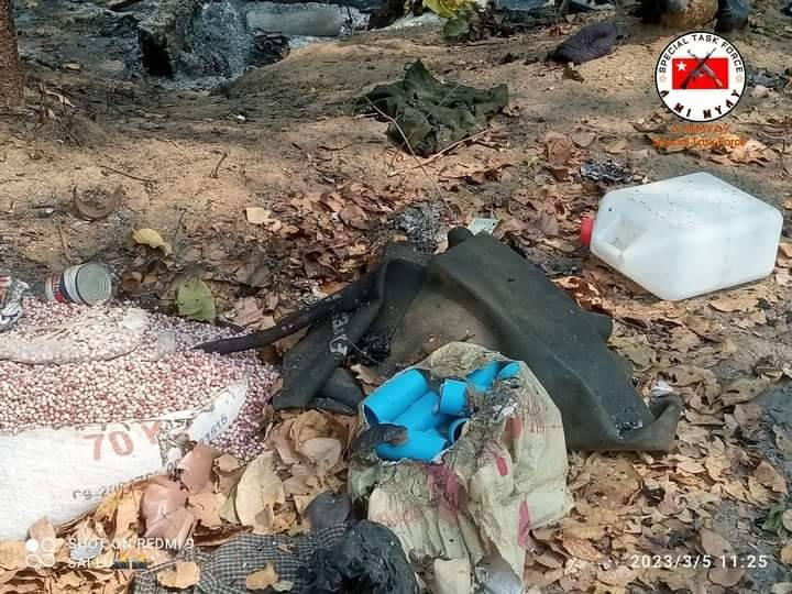 (စစ်ကောင်စီတပ်က စခန်းစီးနင်းဖျက်ဆီးပြီးနောက် တွေ့ရစဥ်။ ဓာတ်ပုံ - အမိမြေ)