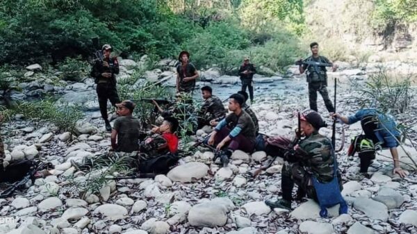 (CDF ပလက်ဝ မှ တပ်ဖွဲ့ဝင်အချို့ ။ဓါတ်ပုံCDF)