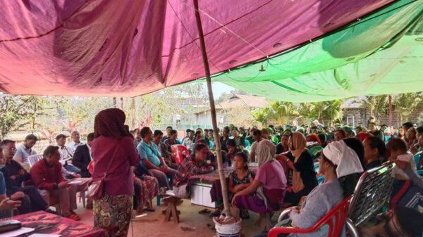 (အင်ဖာထိန်းသိမ်း​ရေးစခန်းတွင် ရုတ်တရက်ကွယ်လွန်ခဲ့​သောကိုဒဲမ်ခိုလွန်း၏ နာရေးကို​တွေ့ရစဥ်။ဓါတ်ပုံ-CJ)