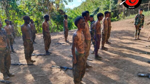 (မတူပီ ချင်းကာကွယ်ရေးတပ် (CDF)မှ ရဲဘော် များ စစ်ရေးလေ့ကျင့်နေစဉ်။ ဓာတ်ပုံ - CDF မတူပီ)