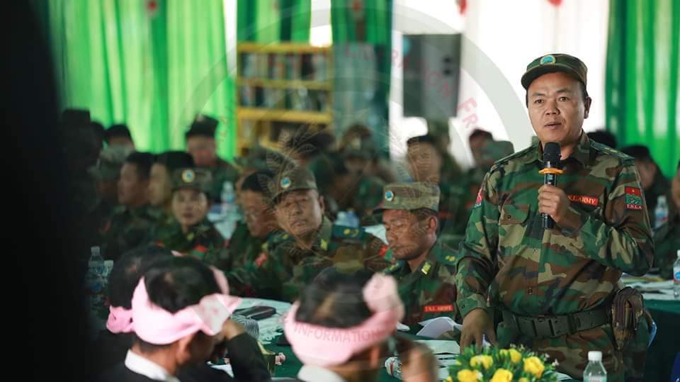 (တအာင်းနိုင်ငံရေးအတိုင်ပင်ခံကော်မတီ(TPCC)က ဦးဆောင်ကျင်းပသော တအာင်းပြည်နယ်ဖွဲ့စည်းပုံအခြေခံ ဥပဒေတတိယမူကြမ်းဆွေးနွေးပွဲပြုလုပ်​နေစဥ်။ ဓါတ်ပုံ-TNLA ပြန်ကြား​ရေး)