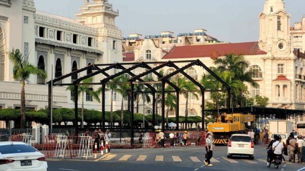 ရန်ကုန်သင်္ကြန်အတွက် ကြိုပြင်ဆင်နေသည့် စစ်ကောင်စီ