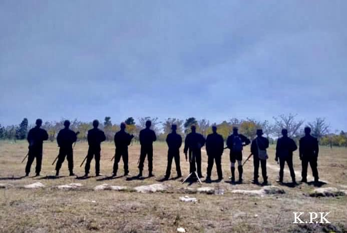 (Guerrilla Warfare K. P. K အဖွဲ့ဝင်ရဲဘော်များအား တွေ့ရစဉ်။ ဓာတ်ပုံ-KPK)