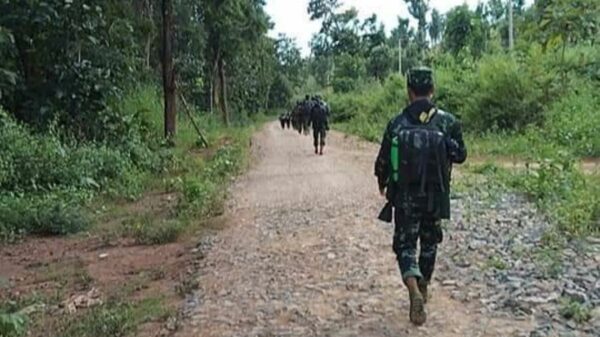 (KNDF မှ ရဲဘော်များအား ရှေ့တန်းတစ်နေရာ၌ တွေ့ရစဉ်။ ဓာတ်ပုံ - KNDF)