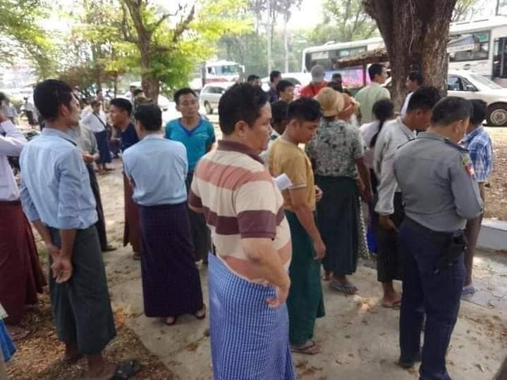 (လှည်းကူးတရားရုံးရှေ့ ဗုံးပေါက်ကွဲမှု ဖြစ်ပွားပြီးနောက် တွေ့ရစဥ်။ ။ဓာတ်ပုံ - CJ)