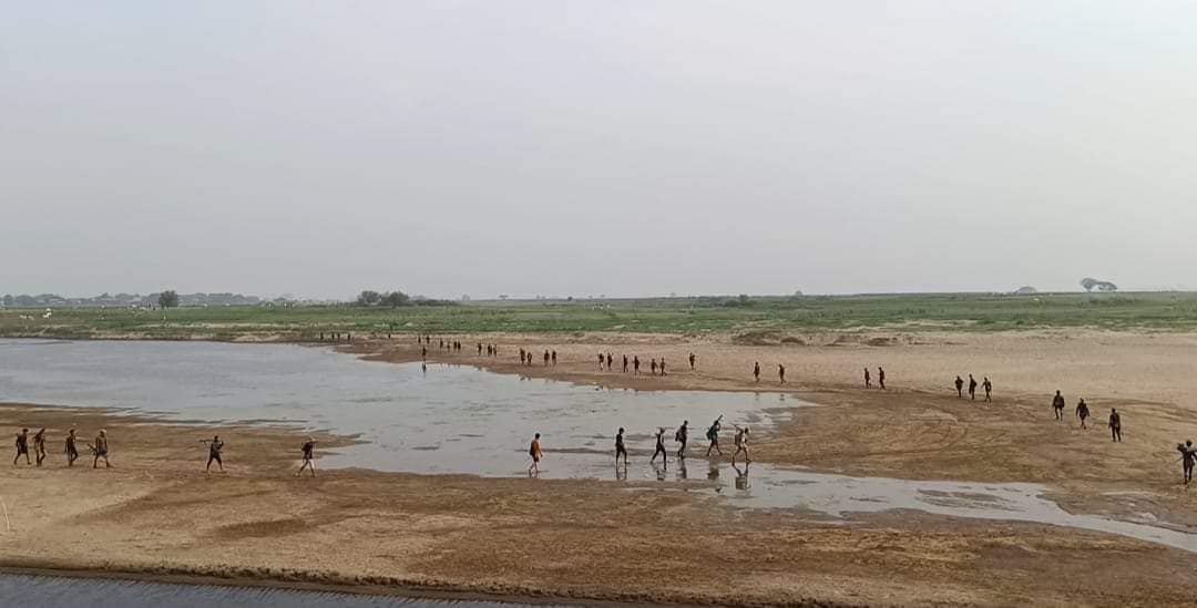 (MBTတပ်ဖွဲ့ဝင်များနှင့် ညီနောင်မဟာမိတ်ရဲဘော်များအား တွေ့ရစဥ်။ ဓာတ်ပုံ - MBT)