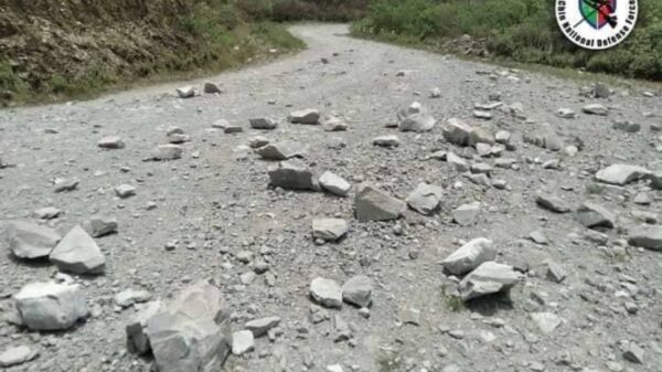 (ကလေးမြို့မှ ချင်းပြည်နယ် ဖလမ်းမြို့လာသော စစ်ကောင်စီယာဉ်တန်းအား ချင်းပူးပေါင်းတပ်ဖွဲ့က ပြီးခဲ့သည့်ရက်ပိုင်းတွင် မိုင်းဆွဲတိုက်ပြီးနောက် တွေ့ရစဉ်။ ဓာတ်ပုံ - CNDF)