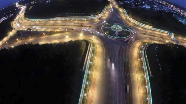 (စစ်တပ်အာဏာမသိမ်းခင် ၂၀၁၇ ခုနှစ်က​နေပြည်​တော် ညပိုင်းမြင်ကွင်းကို အ​ပေါ်စီးမှမြင်​တွေ့ရမှု။ ဓါတ်ပုံ-Myanmar Skylines)