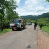 (ဘောလခဲမြို့နယ်လမ်းပိုင်းတစ်နေရာတွင် ပြည်သူ့ကာကွယ်ရေးတပ်က စစ်ဆေးမှုများပြုလုပ်နေစဥ်။ ဓာတ်ပုံ - Bawlakhe PDF)