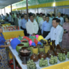 (စစ်ခေါင်းဆောင် မုံရွာမြို့သို့ရောက်ရှိချိန် အသေးစား၊ အငယ်စားနှင့် အလတ်စား စီးပွားရေး (MSME) လုပ်ငန်းရှင်များနှင့် တွေ့ဆုံနေစဥ်။ ဓာတ်ပုံ - cincds)