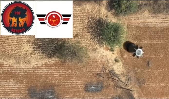 (မင်းရွာမှထွက်လာသည့်စစ်ကောင်စီစစ်ကြောင်းအား ဒရုန်းဖြင့်ဗုံးချတိုက်ခိုက်ခဲ့စဥ်)