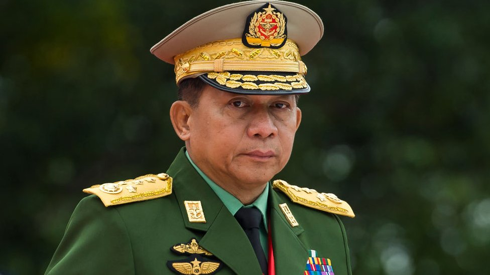 စစ်ခေါင်းဆောင် မင်းအောင်လှိုင်