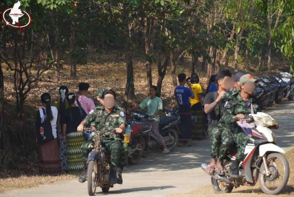 ဓာတ်ပုံ - ရဲဘော်ဗိုလ်ချုပ်