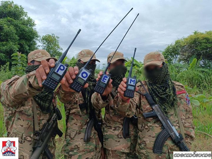 (ပြည်သူ့ကာကွယ်ရေးတပ်ဖွဲ့- တကောင်းမှ ရဲဘော်များအား တွေ့ရစဉ်။ ဓာတ်ပုံ - တကောင်း-ပကဖ)