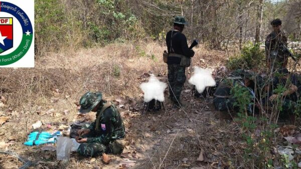 (စစ်ကောင်စီတပ်အား တိုက်ခိုက်ခဲ့သည့် စစ်ကောင်စီ ဂိတ်စခန်းတို့ကို KNLAတပ်မဟာ(၁)၊ PDF၊ KRF၊ PPDF- KDမှ ရဲဘော်များအား တွေ့ရစဉ်။ ဓာတ်ပုံ - PPDF-KD)