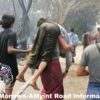 -စစ်ကောင်စီတပ်သားများ မီးရှို့သတ်ဖြတ်သွားသည့် ထနောင်းတောတောင်ရွာရှိ သက်ကြီးရွယ်အိုအလောင်း၃ ​လောင်းအား သယ်ယူ ​နေကြစဥ်။ ဓာတ်ပုံ-စွမ်းလင်းထက်နှင့် မုံရွာ-အမြင့်လမ်းသတင်းမှန်ပြန်ကြားရေး အဖွဲ့သားများ