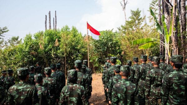 (ဗမာပြည်သူ့လွတ်မြောက်ရေးတပ်တော်(BPLA)၏၂ နှစ်ပြည့်တပ်တော်နေ့အခမ်းအနားပြုလုပ်​နေစဥ်။ဓာတ်ပုံ - မာနော်)