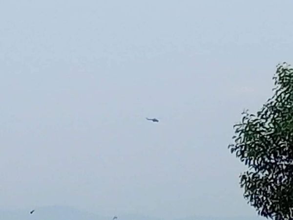 (က​လေးမြို့နယ်​မြောက်ပိုင်းတွင် စစ်တပ်က​လေ​ကြောင်းသုံးတိုက်ခိုက်​နေမှုနှင့် ​သေဆုံးသွား​သောစစ်သားထံမှ သိမ်းဆည်းရရှိ​သော ခဲယမ်းအချို့ ။ဓါတ်ပုံ-CNO/CJ)