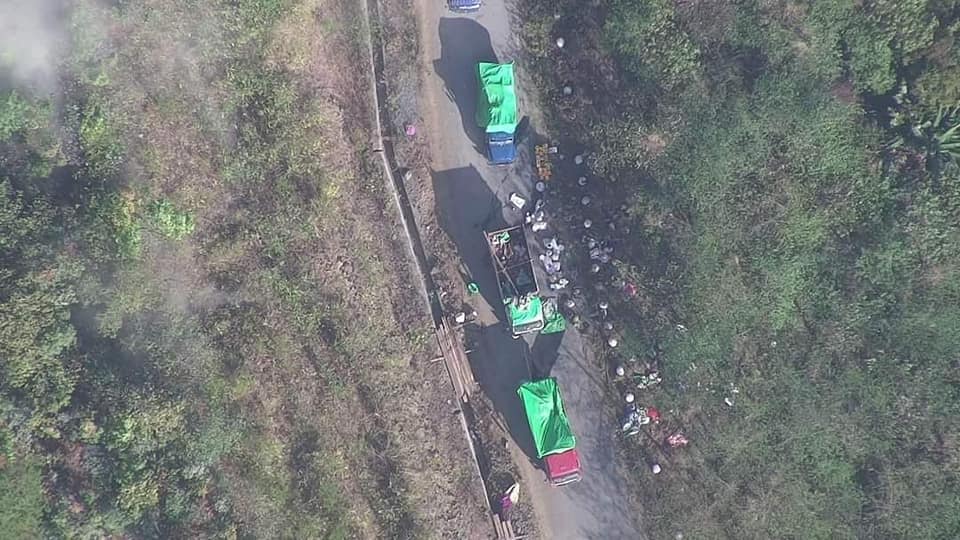 (ဧပြီ ၁၁ ရက်တွင်ချင်းပူး​ပေါင်းတပ်က စစ်​ကောင်စီယာဥ်တန်းမှ သိမ်းဆည်းရရှိ​သော ကားများ။ဓါတ်ပုံ-CNF)