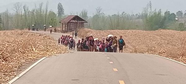 (တိုက်ပွဲများ​ကြောင့် ထိုင်းဘက်ခြမ်းသို့ထွက်​ပြေးတိမ်း​ရှောင် လာ​သော စစ်​ဘေး​ရှောင် ပြည်သူ​တွေ ။ဓါတ်ပုံ-CJ၊AEC)